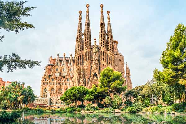 Mediterrane Schätze mit Sardinien ab Barcelona